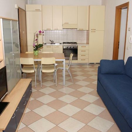 Family Apartments Residence Trieste Лидо ди Йезоло Екстериор снимка